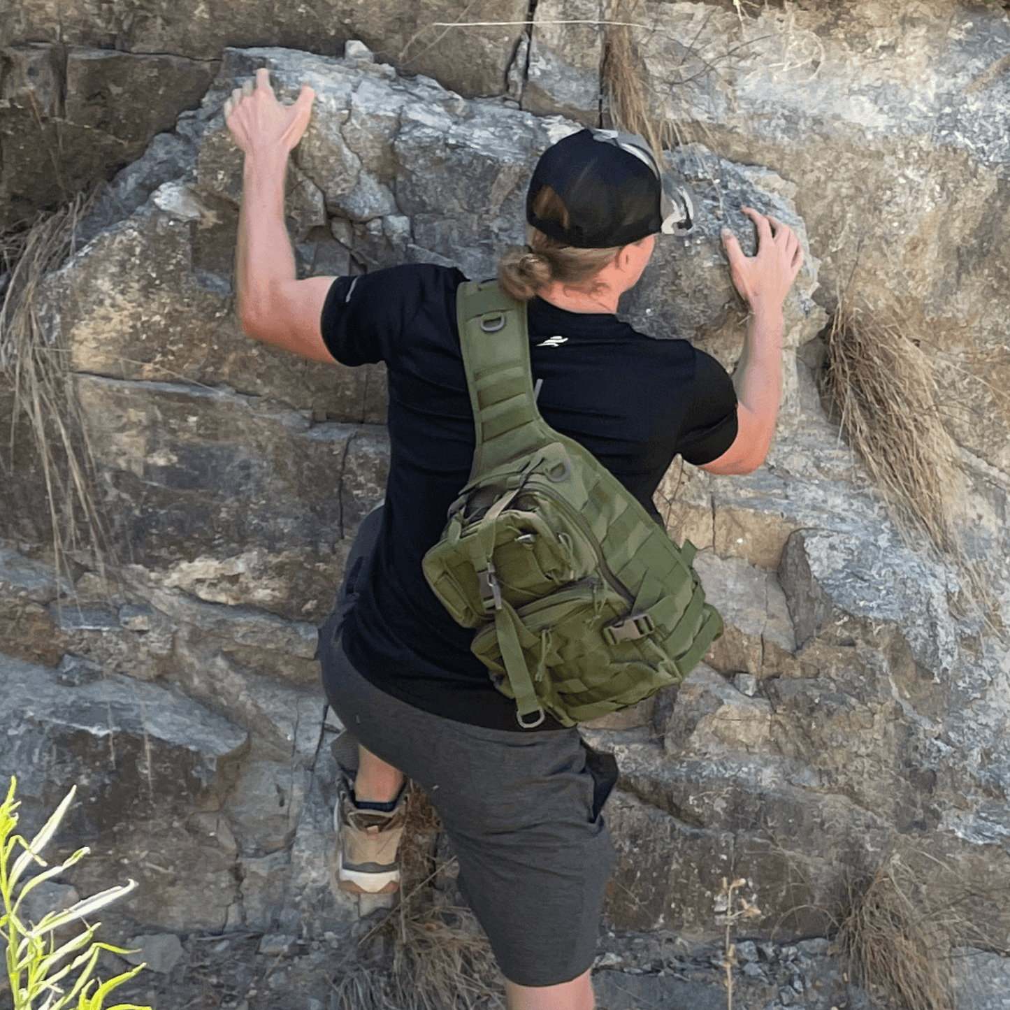 Tactical  Medium Sling Range Bag, Bagpack,